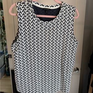 Banana Republic Monochrome Geometric Muscle Tee